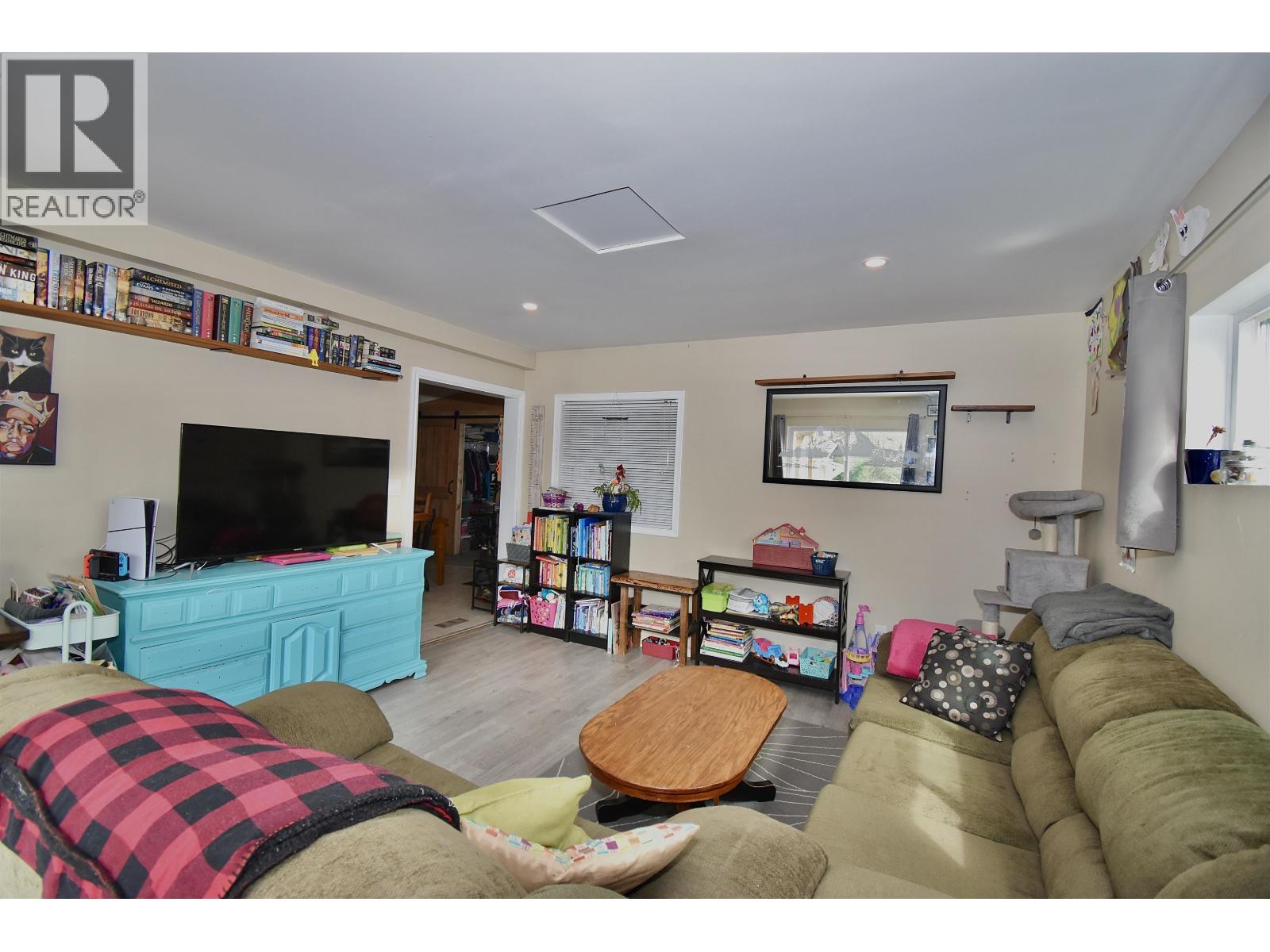 114 1413 Sunshine Coast Highway, Gibsons, British Columbia  V0N 1V5 - Photo 12 - R3107315