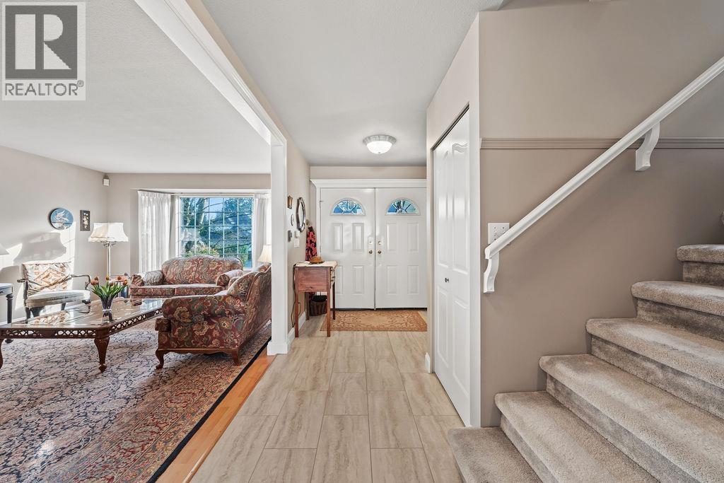 19620 Somerset Drive, Pitt Meadows, British Columbia  V3Y 2L4 - Photo 5 - R3107317