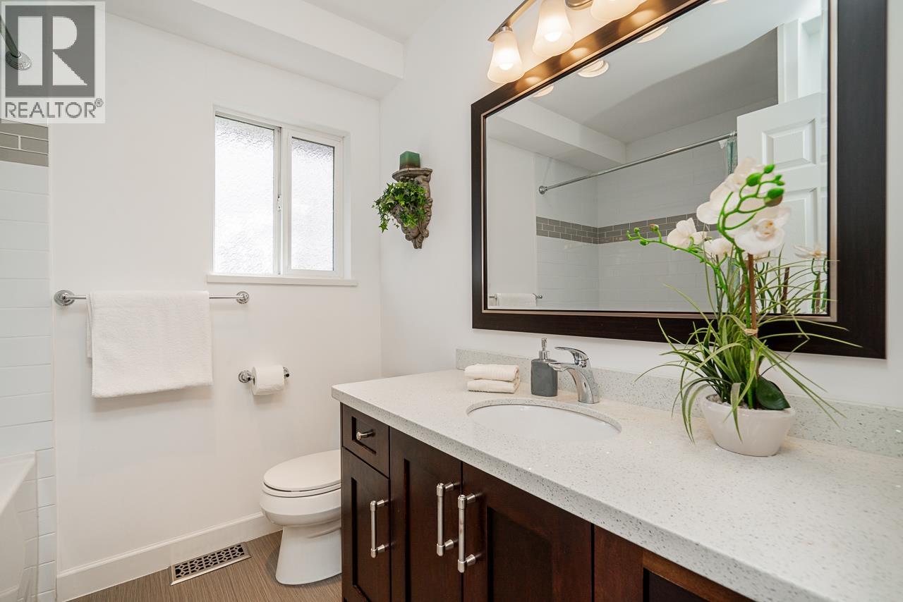 1730 Westminster Avenue, Port Coquitlam, British Columbia  V3B 1E2 - Photo 14 - R3107321