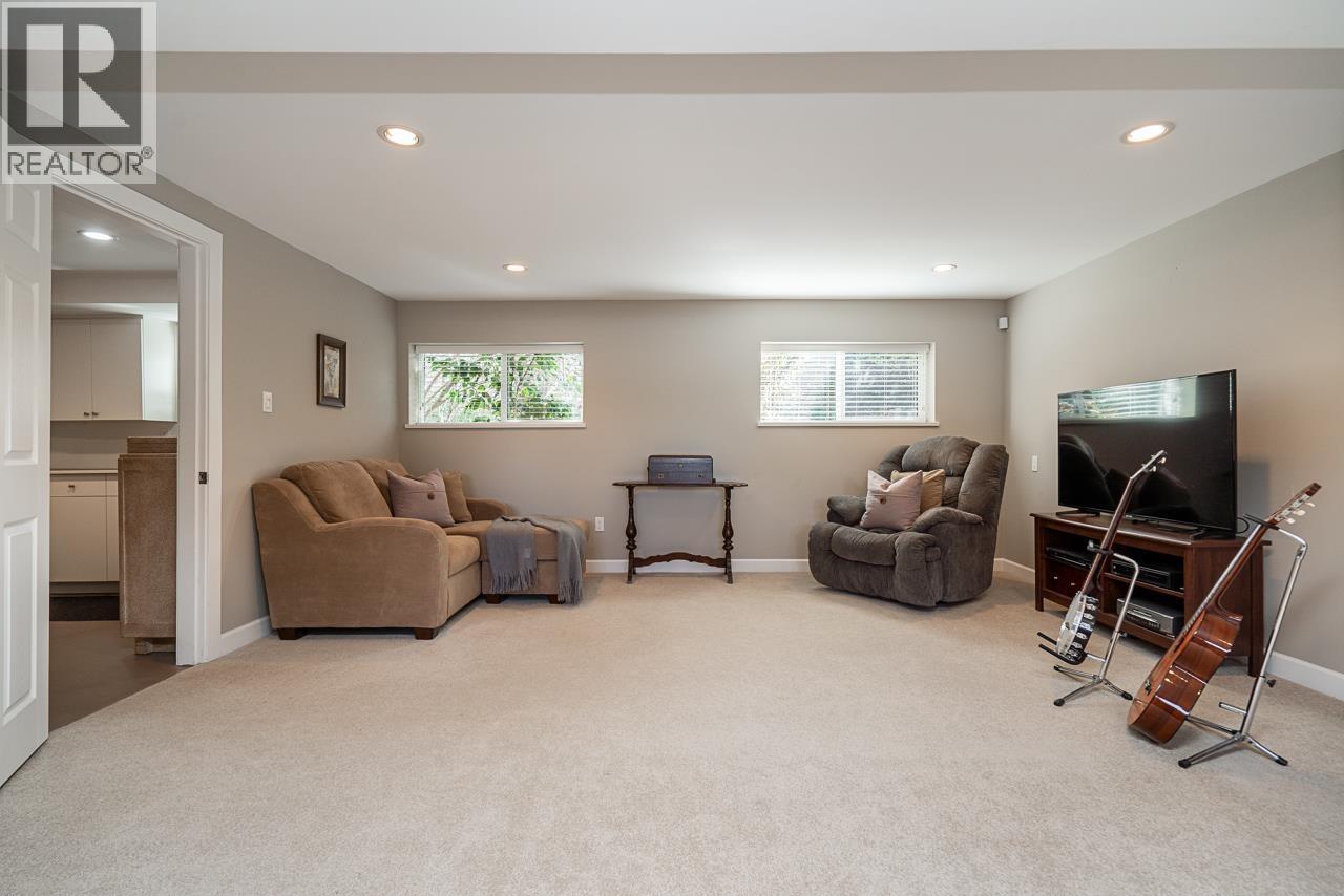 1730 Westminster Avenue, Port Coquitlam, British Columbia  V3B 1E2 - Photo 18 - R3107321