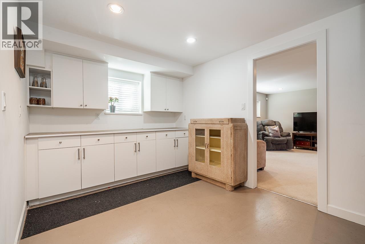 1730 Westminster Avenue, Port Coquitlam, British Columbia  V3B 1E2 - Photo 19 - R3107321