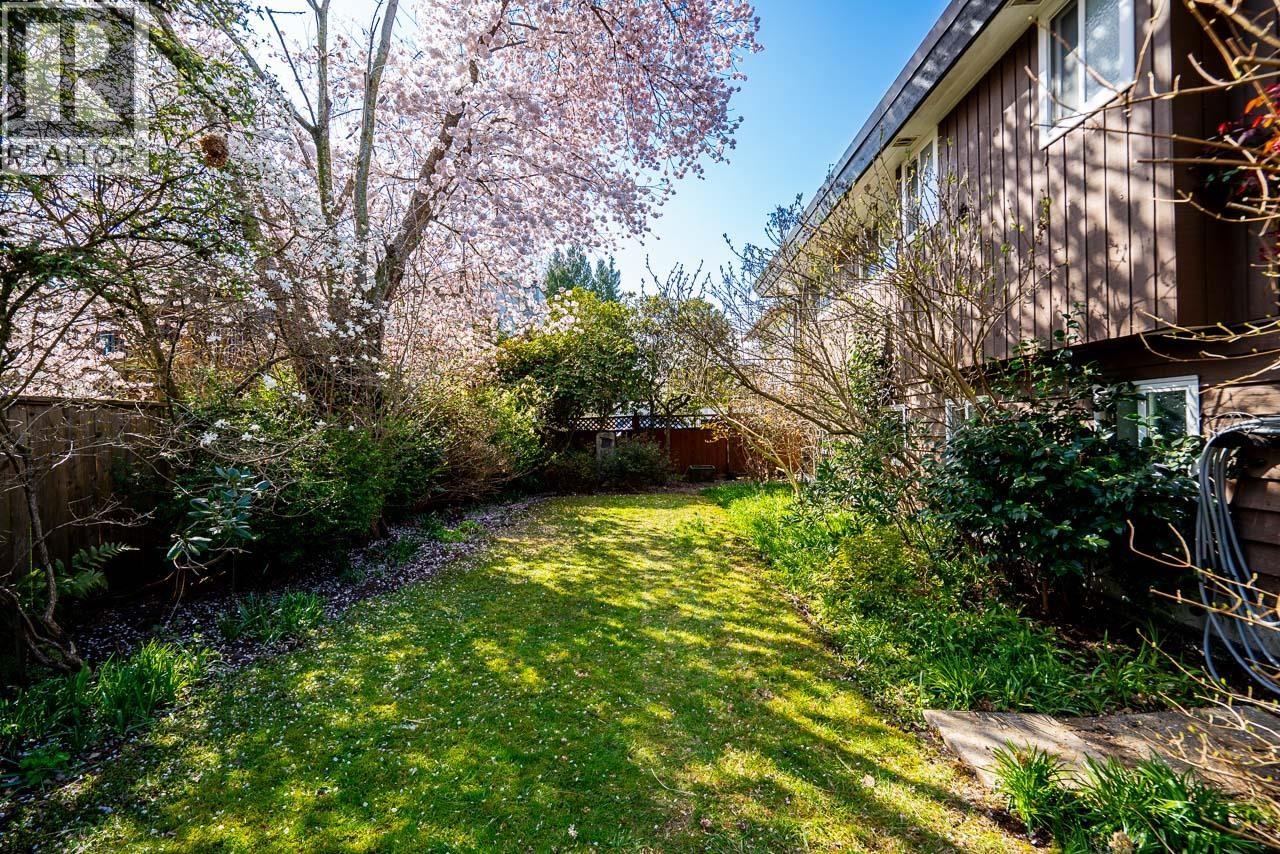 1730 Westminster Avenue, Port Coquitlam, British Columbia  V3B 1E2 - Photo 24 - R3107321