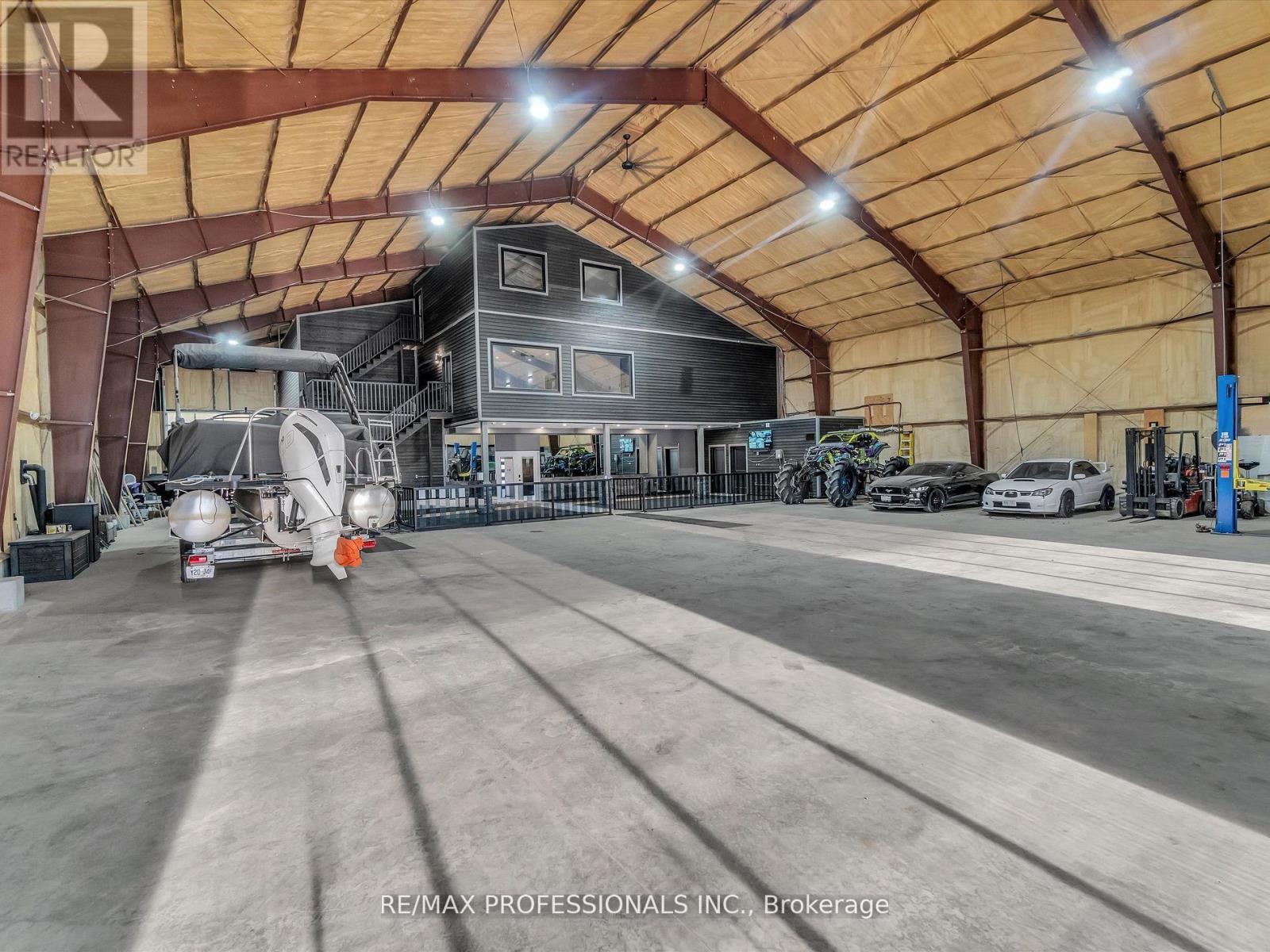 2320 Highway 117, Lake Of Bays, Ontario  P0B 1A0 - Photo 8 - X12651386