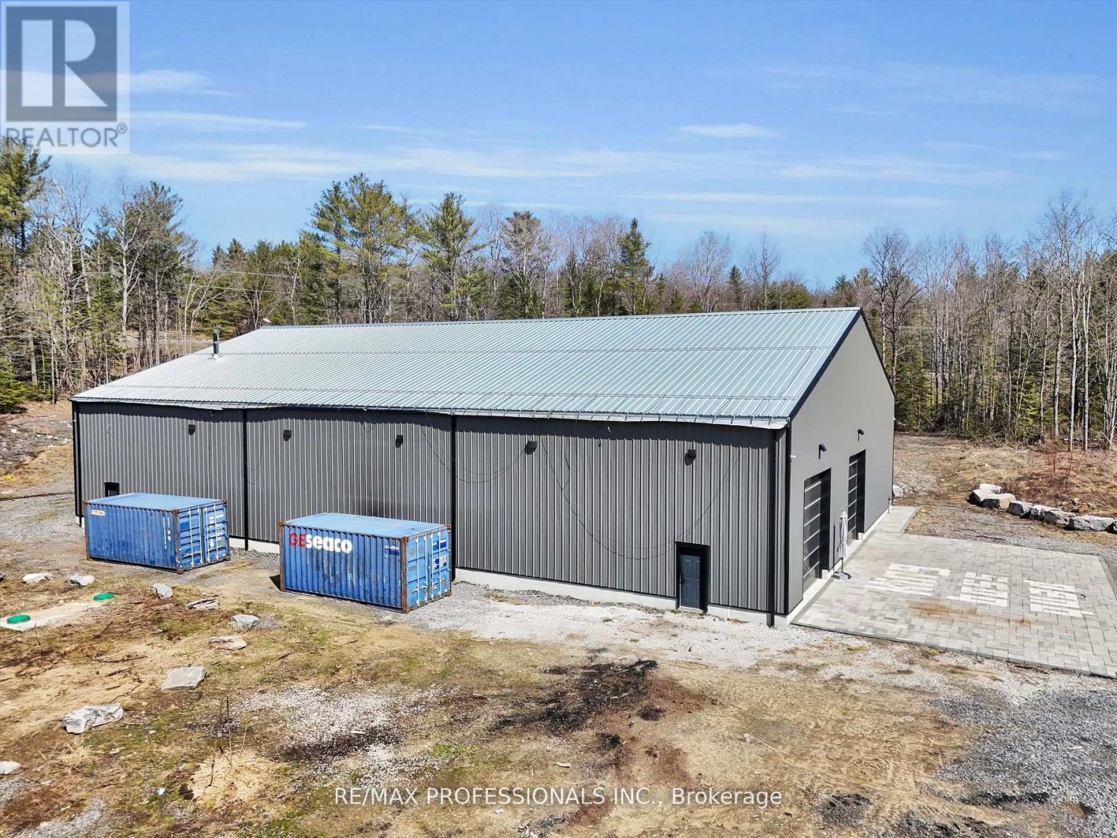 2320 Highway 117, Lake Of Bays, Ontario  P0B 1A0 - Photo 38 - X12651386