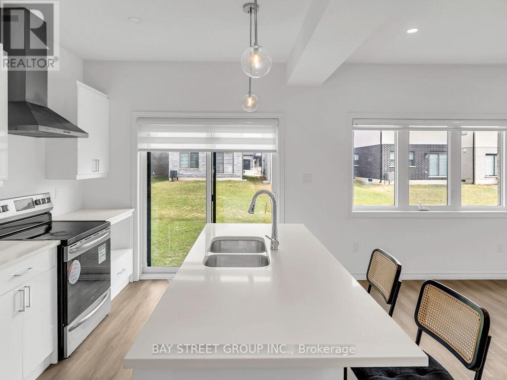 Photo 17 of 48 for 126 Byers Street