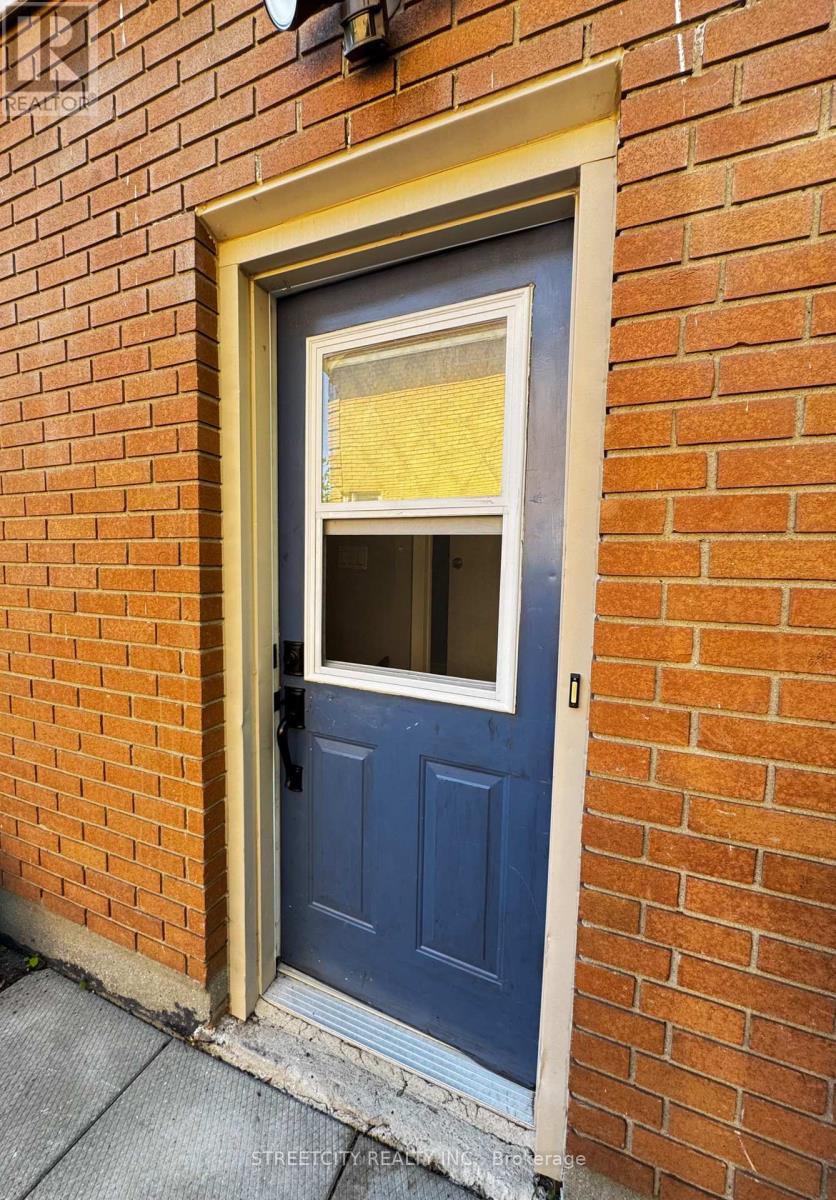 237 Homestead (Basement ) Crescent, London North, Ontario  N6G 2E7 - Photo 3 - X12965448