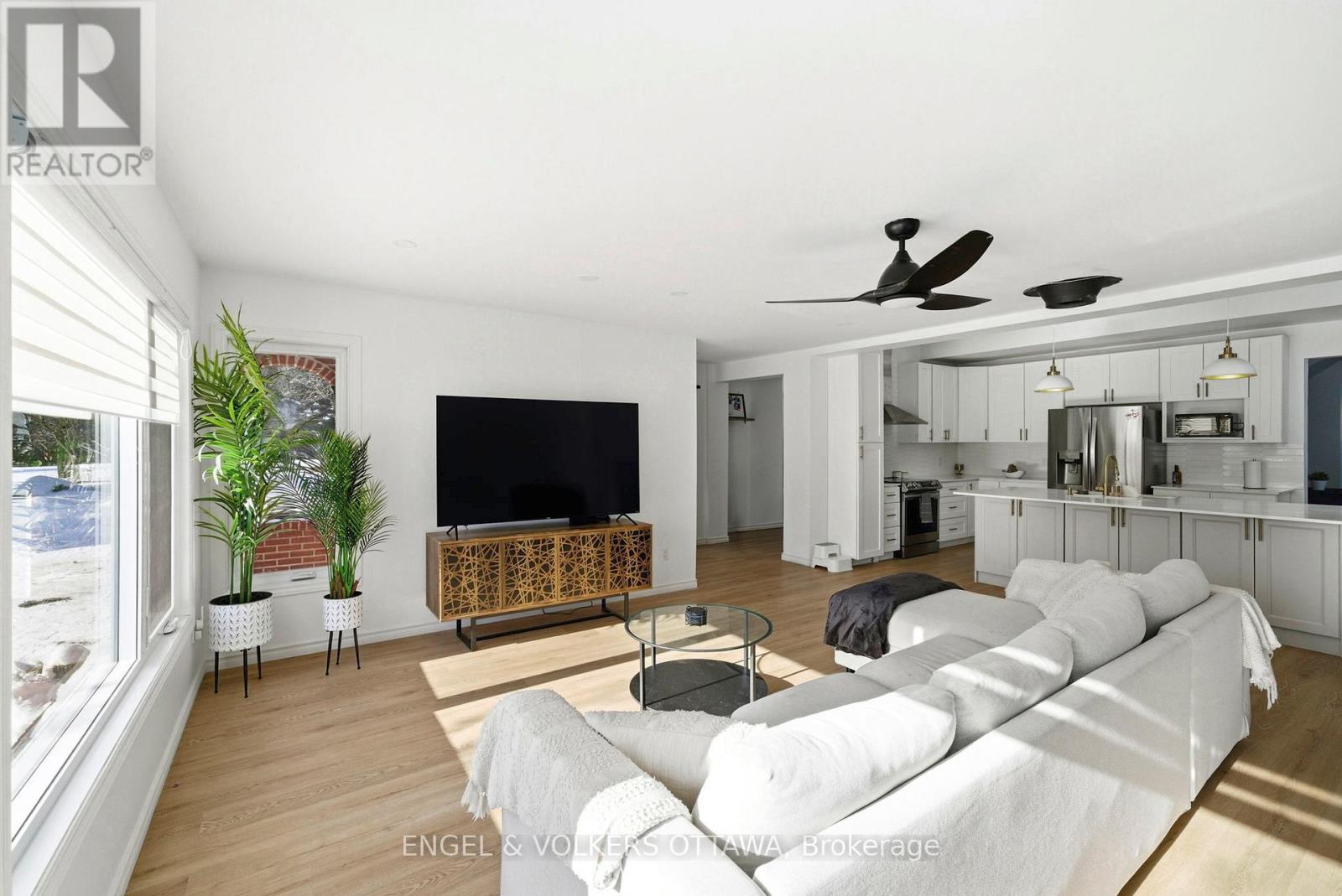 14120 County Road 13, North Stormont, Ontario  K0A 1R0 - Photo 10 - X12965452