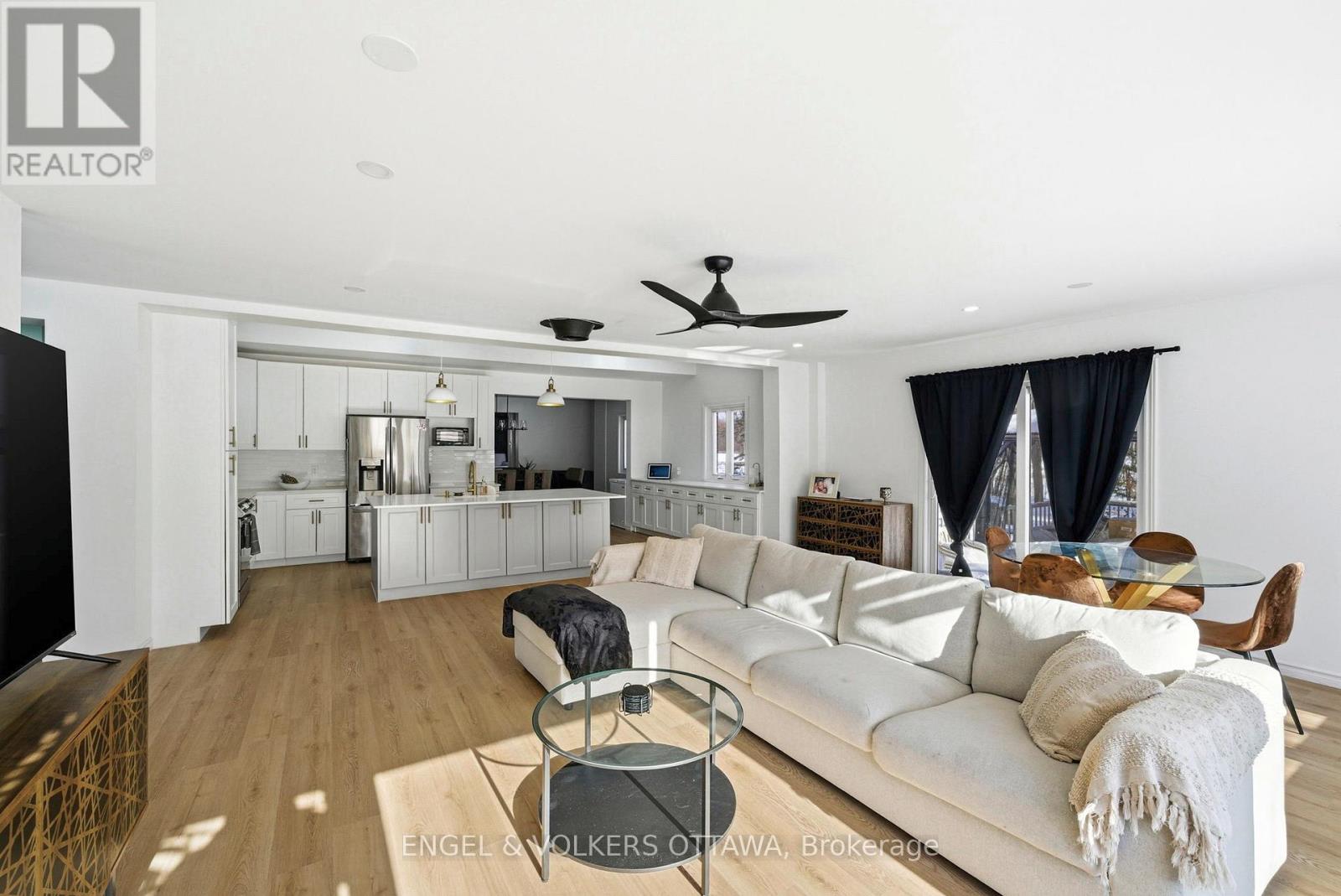 14120 County Road 13, North Stormont, Ontario  K0A 1R0 - Photo 11 - X12965452