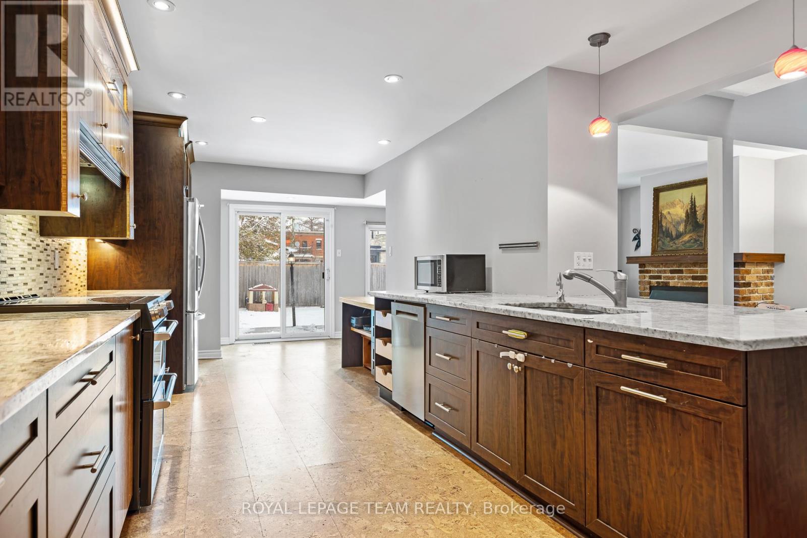 37 Leonard Avenue, Ottawa, Ontario  K1S 4T8 - Photo 10 - X12965522