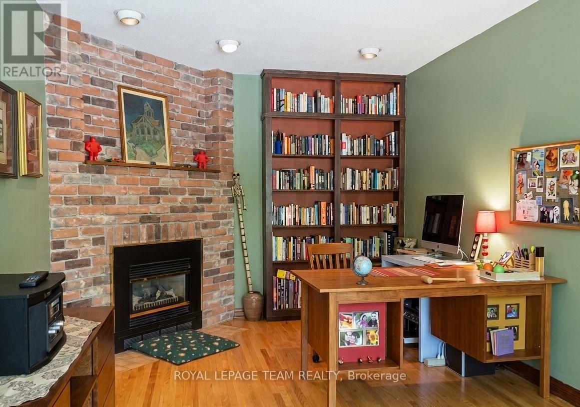 37 Leonard Avenue, Ottawa, Ontario  K1S 4T8 - Photo 12 - X12965522