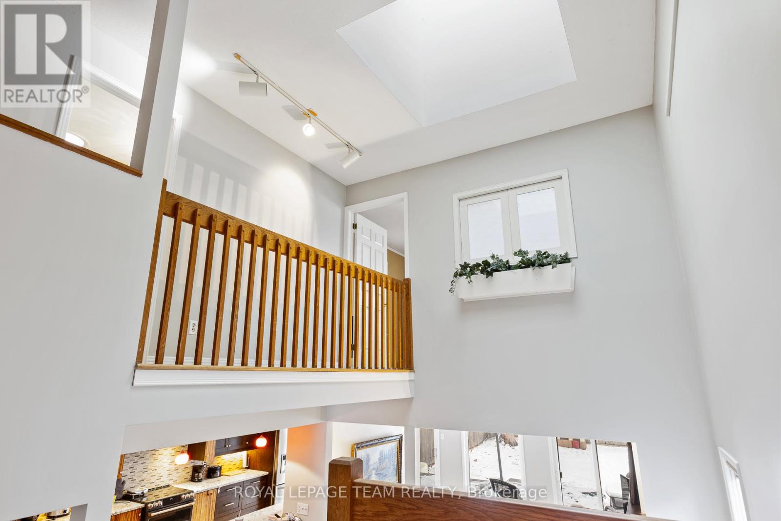 37 Leonard Avenue, Ottawa, Ontario  K1S 4T8 - Photo 13 - X12965522