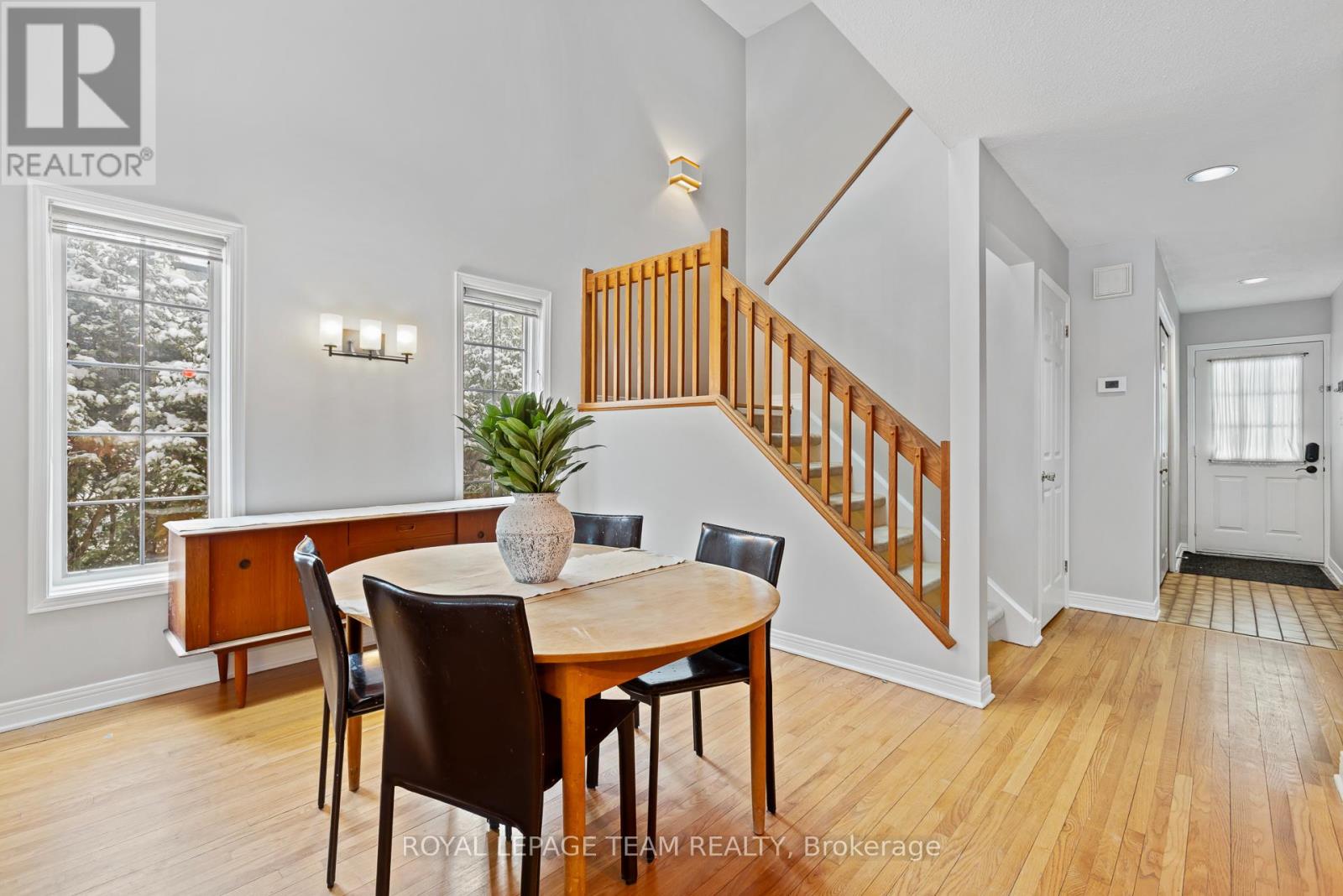 37 Leonard Avenue, Ottawa, Ontario  K1S 4T8 - Photo 3 - X12965522