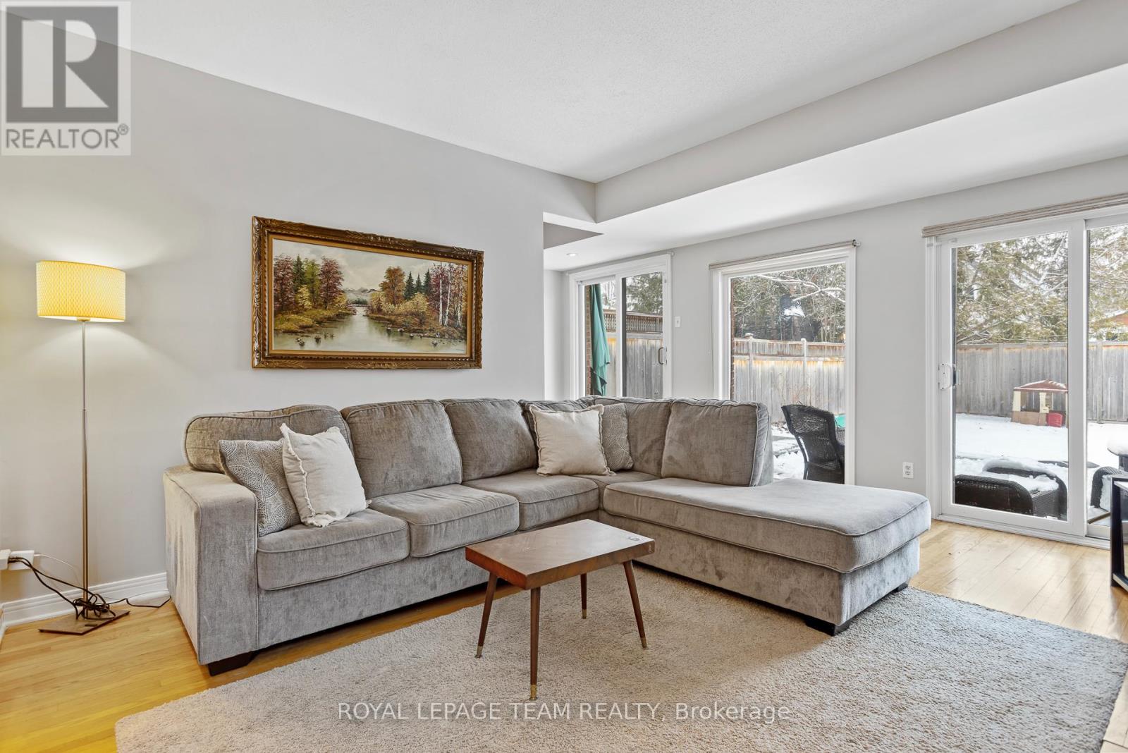 37 Leonard Avenue, Ottawa, Ontario  K1S 4T8 - Photo 4 - X12965522