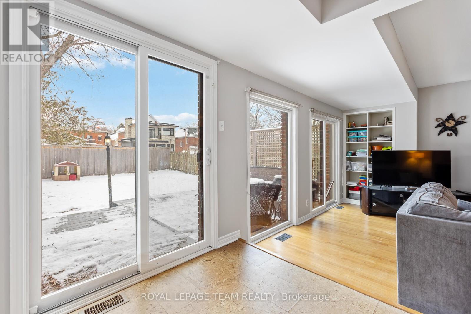 37 Leonard Avenue, Ottawa, Ontario  K1S 4T8 - Photo 6 - X12965522