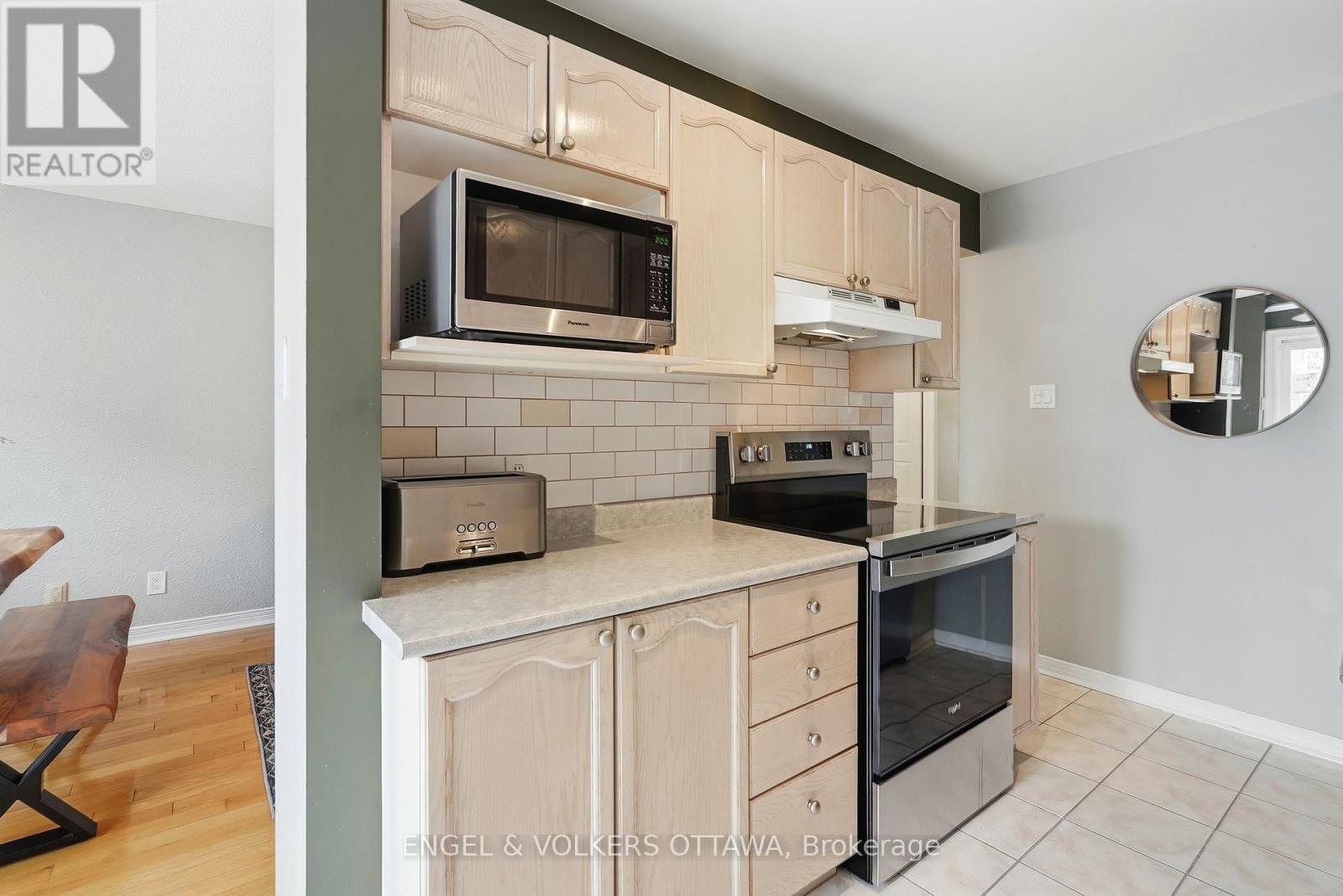 158 Woodpark Way, Ottawa, Ontario  K2J 4C8 - Photo 10 - X12965528