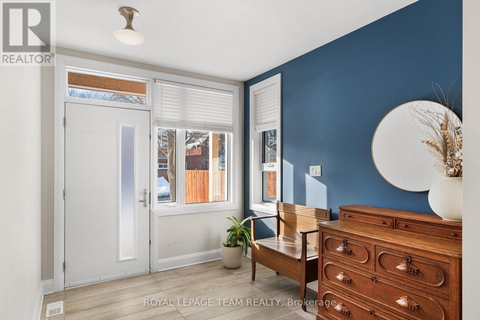 649 Churchill Avenue N, Ottawa, Ontario  K1Z 5G2 - Photo 3 - X12965578