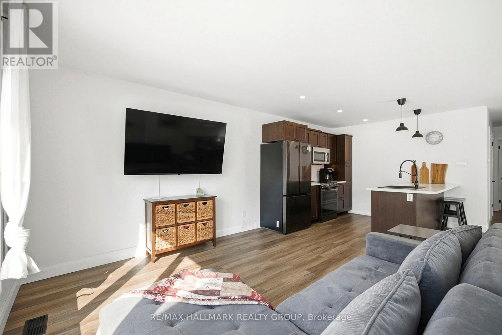 465 Joseph Street, Carleton Place, Ontario  K7C 3T8 - Photo 8 - X12965598