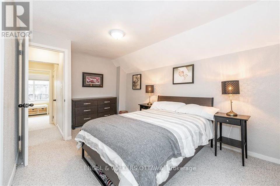 223 Carruthers Avenue, Ottawa, Ontario  K1Y 1N8 - Photo 14 - X12965638