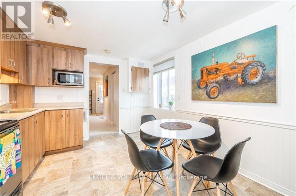 223 Carruthers Avenue, Ottawa, Ontario  K1Y 1N8 - Photo 5 - X12965638