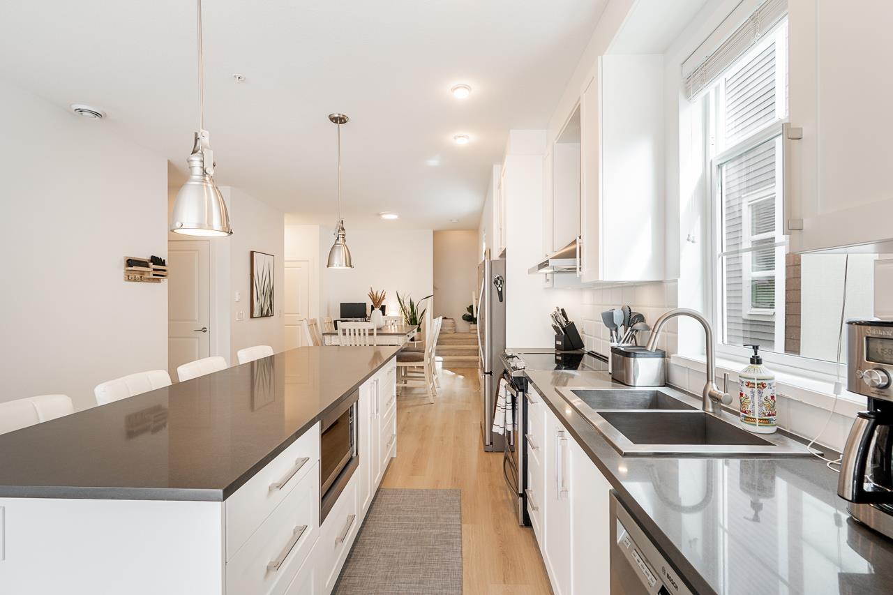 70 20857 77a Avenue, Langley, British Columbia  V2Y 0W7 - Photo 4 - R3107304