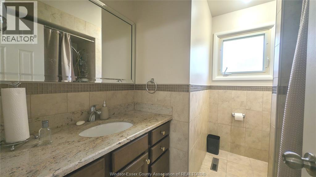 2517 Armstrong, Windsor, Ontario N8T 2E9 - Photo 10 - 26007163