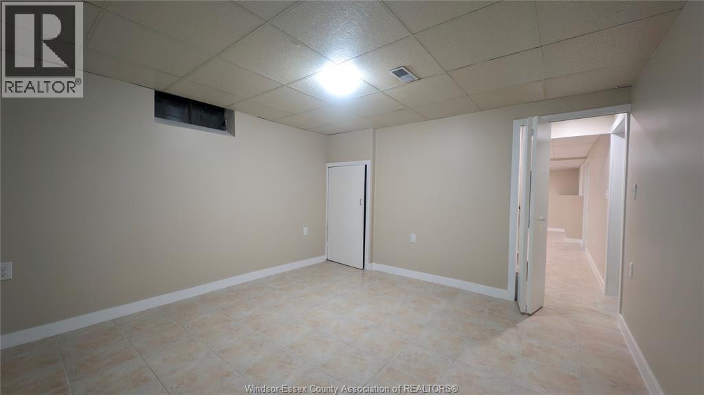 2517 Armstrong, Windsor, Ontario N8T 2E9 - Photo 12 - 26007163
