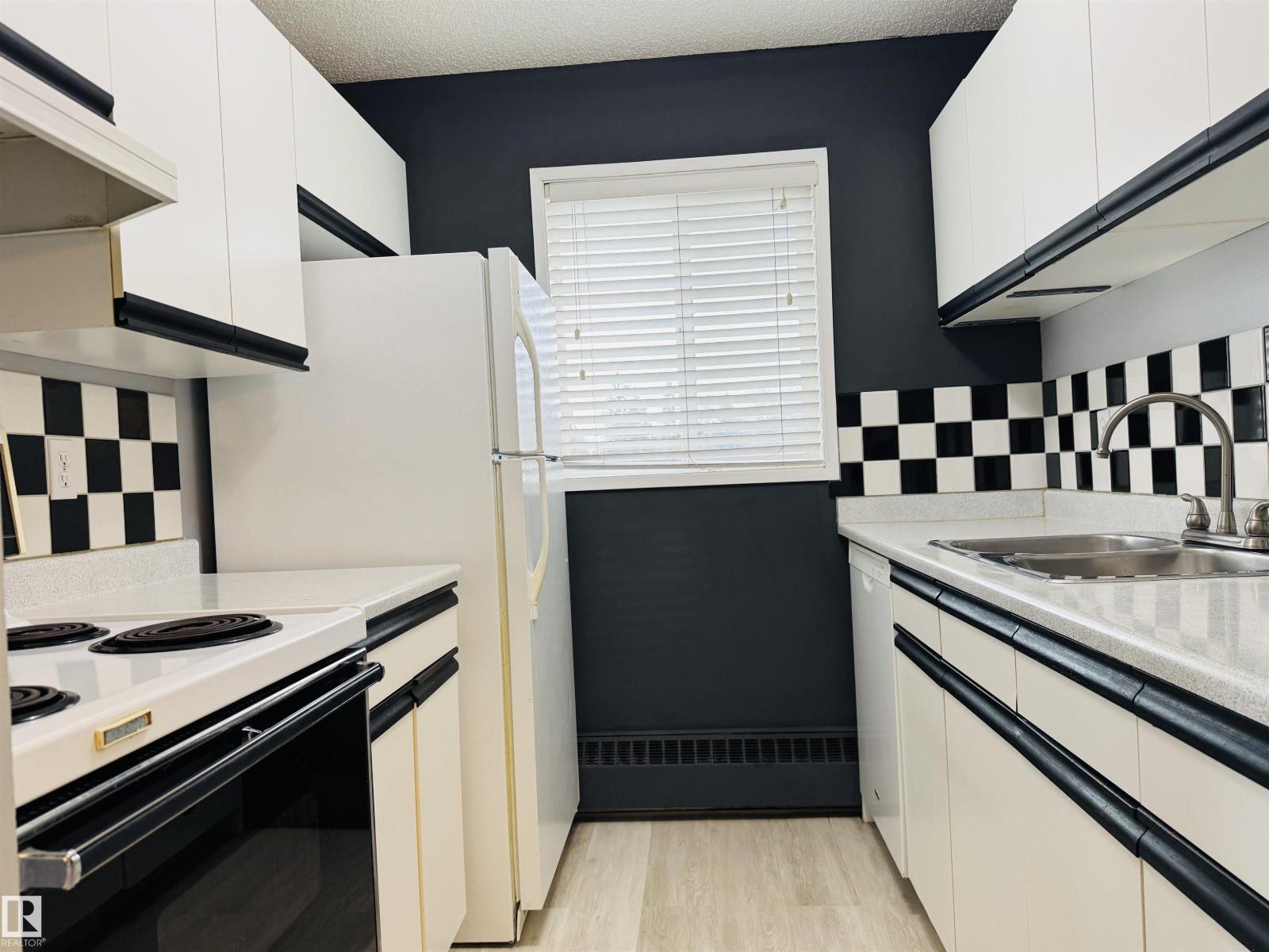 #347 10520 120 St Nw, Edmonton, Alberta  T5H 4L7 - Photo 10 - E4470297