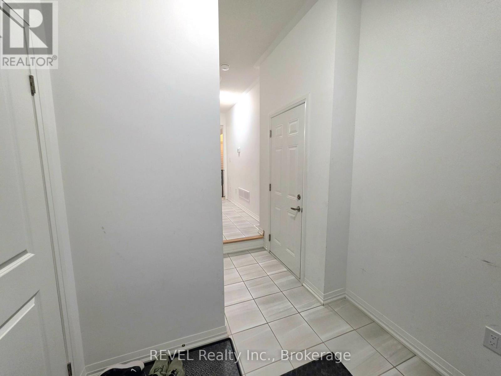 18 - 7441 Baycrest Common, Niagara Falls, Ontario  L2G 3L9 - Photo 2 - X12965434