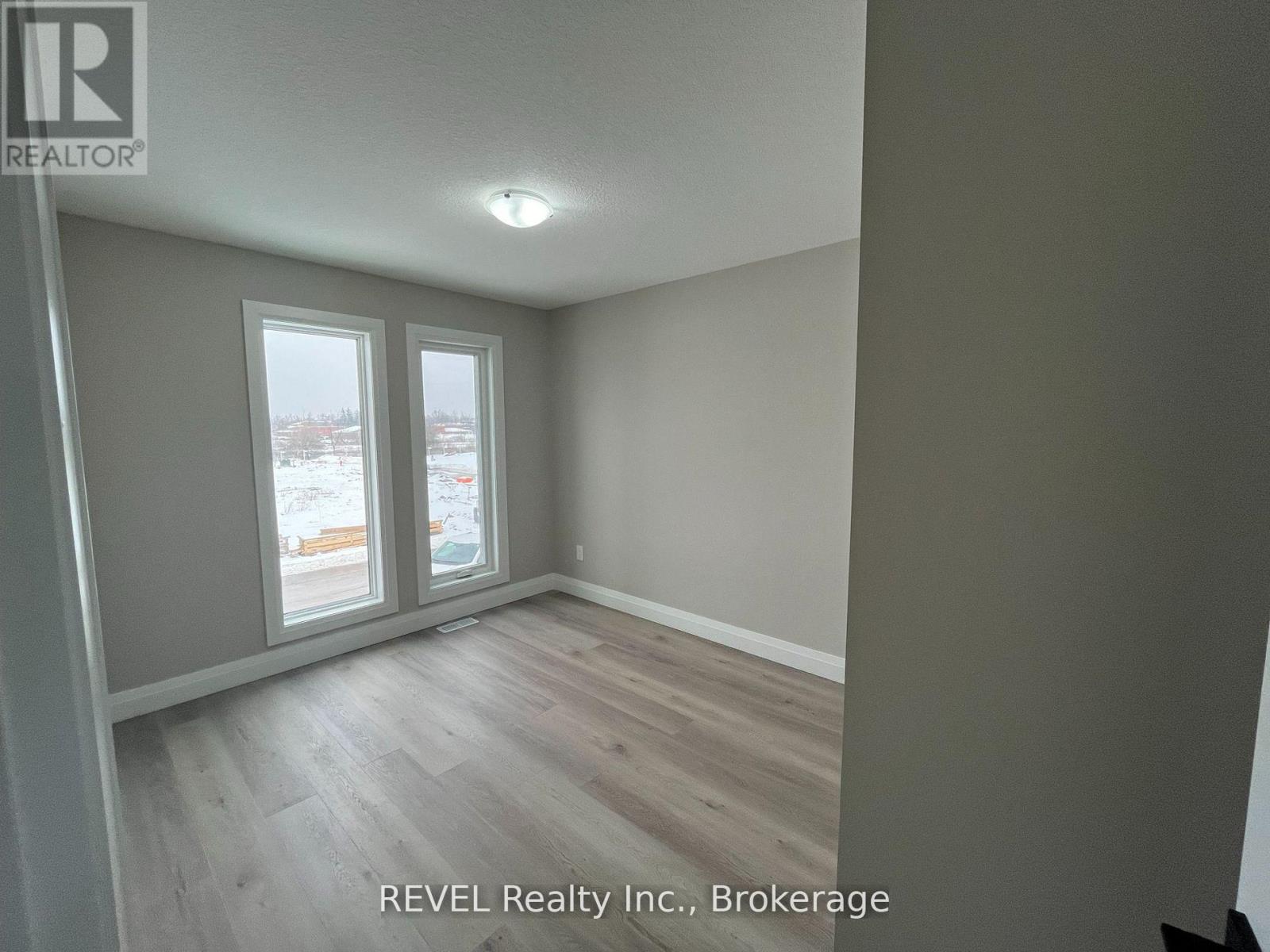 16 Keystone Trail, Welland, Ontario  L3B 0N8 - Photo 18 - X12965456