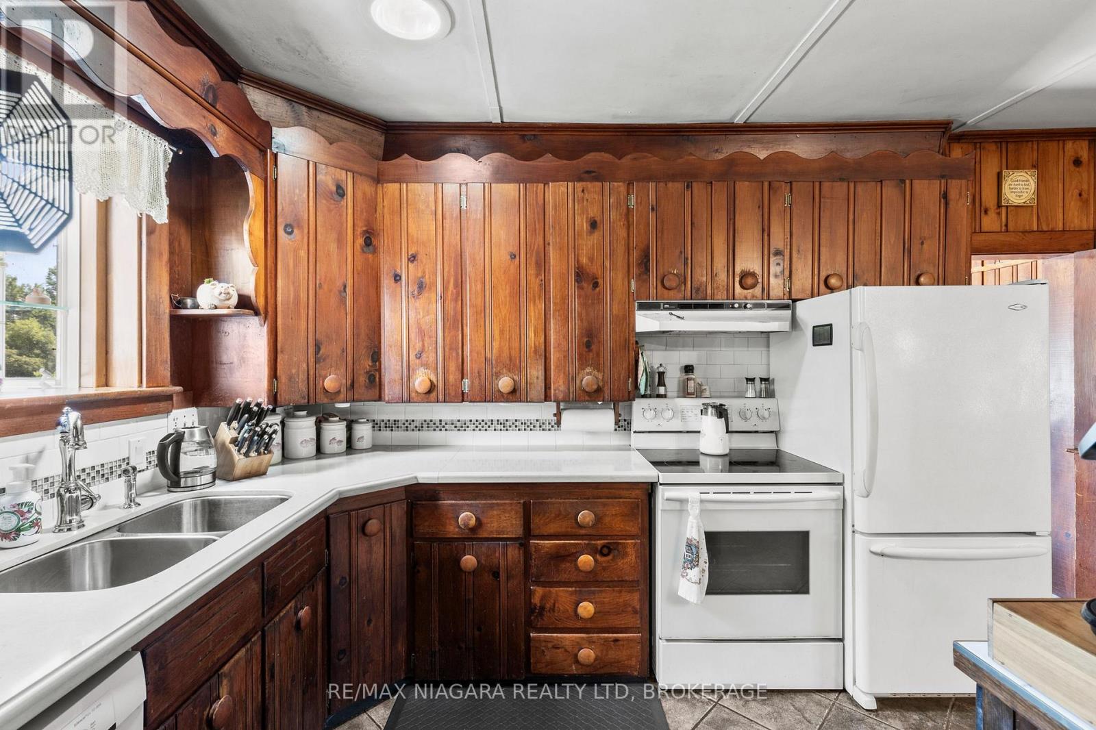 3362 Montrose Road, Fort Erie, Ontario  L3B 5N7 - Photo 17 - X12965474