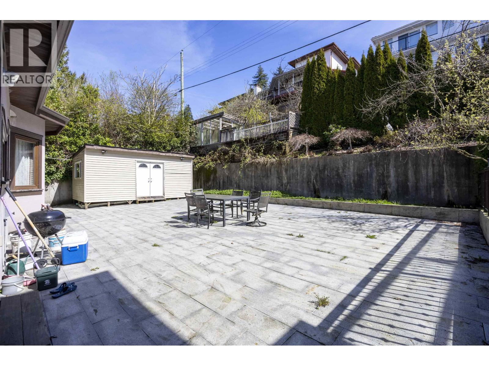 7282 Ridge Drive, Burnaby, British Columbia V5A 1B5 - Photo 7 - R3073550