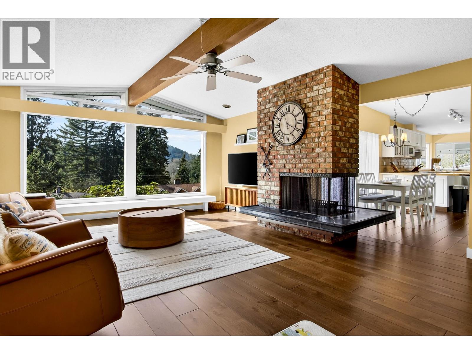 981 KINSAC STREET, Coquitlam, British Columbia