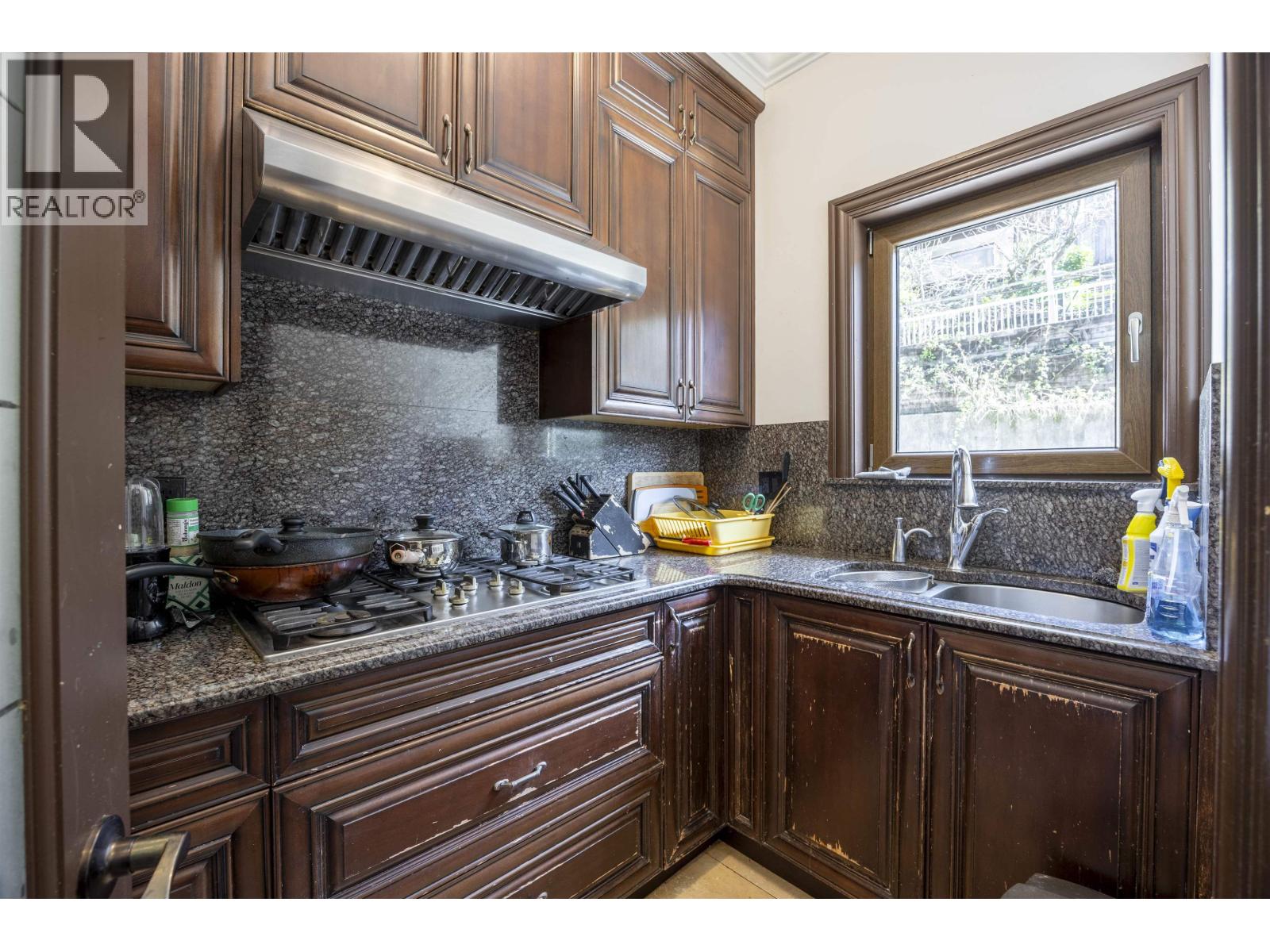 7282 Ridge Drive, Burnaby, British Columbia V5A 1B5 - Photo 24 - R3073550