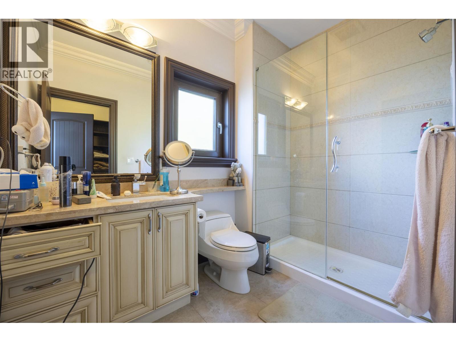 7282 Ridge Drive, Burnaby, British Columbia V5A 1B5 - Photo 11 - R3073550