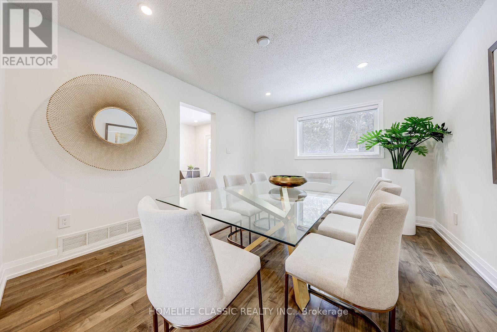 56 Gray Crescent, Richmond Hill, Ontario  L4C 5V5 - Photo 16 - N12960820