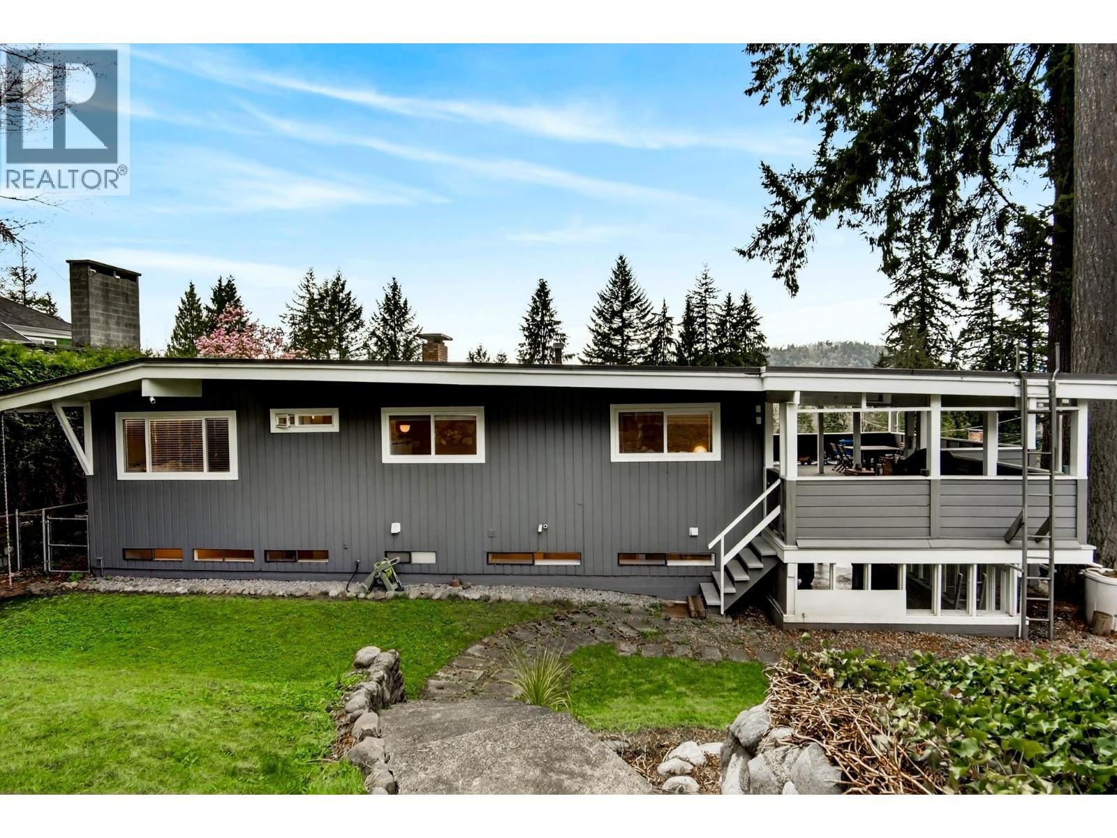 981 Kinsac Street, Coquitlam, British Columbia  V3J 4T8 - Photo 37 - R3107267