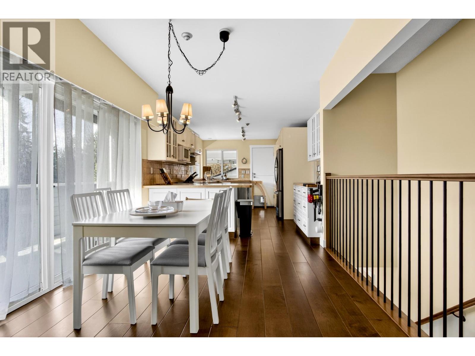 981 Kinsac Street, Coquitlam, British Columbia  V3J 4T8 - Photo 6 - R3107267