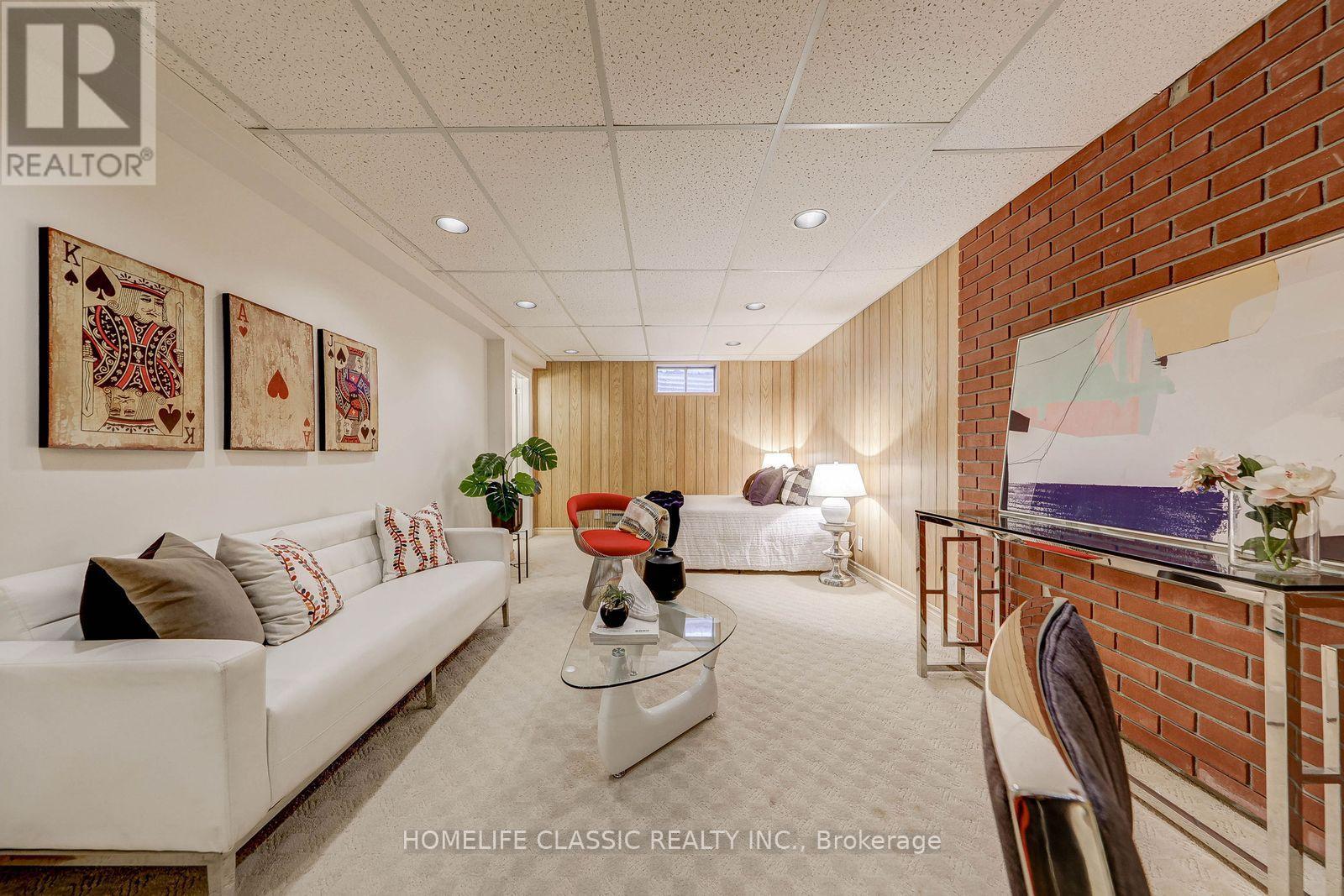 56 Gray Crescent, Richmond Hill, Ontario  L4C 5V5 - Photo 31 - N12960820