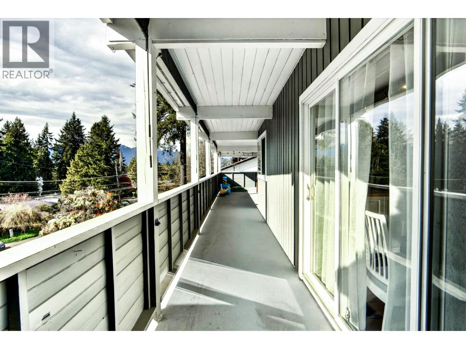 981 Kinsac Street, Coquitlam, British Columbia  V3J 4T8 - Photo 33 - R3107267