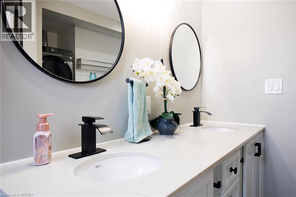 44 Shalfleet Boulevard, Brantford, Ontario  N3R 6L6 - Photo 15 - 40818093