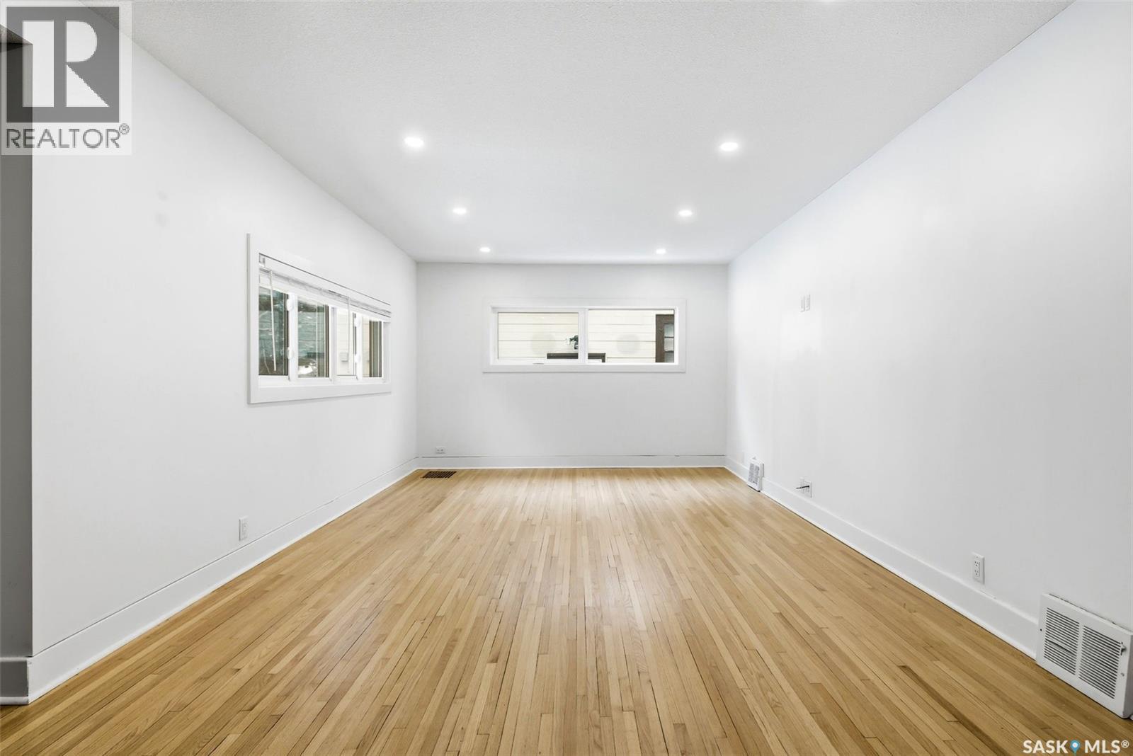 3246 Retallack Street, Regina, Saskatchewan  S4S 1T6 - Photo 4 - SK032250