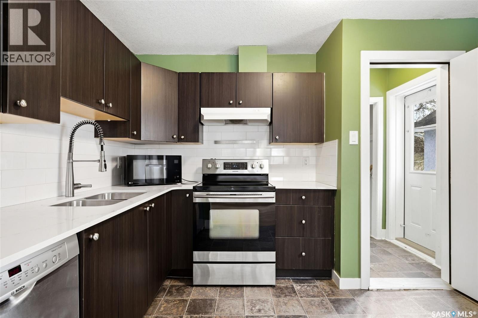 3246 Retallack Street, Regina, Saskatchewan  S4S 1T6 - Photo 9 - SK032250