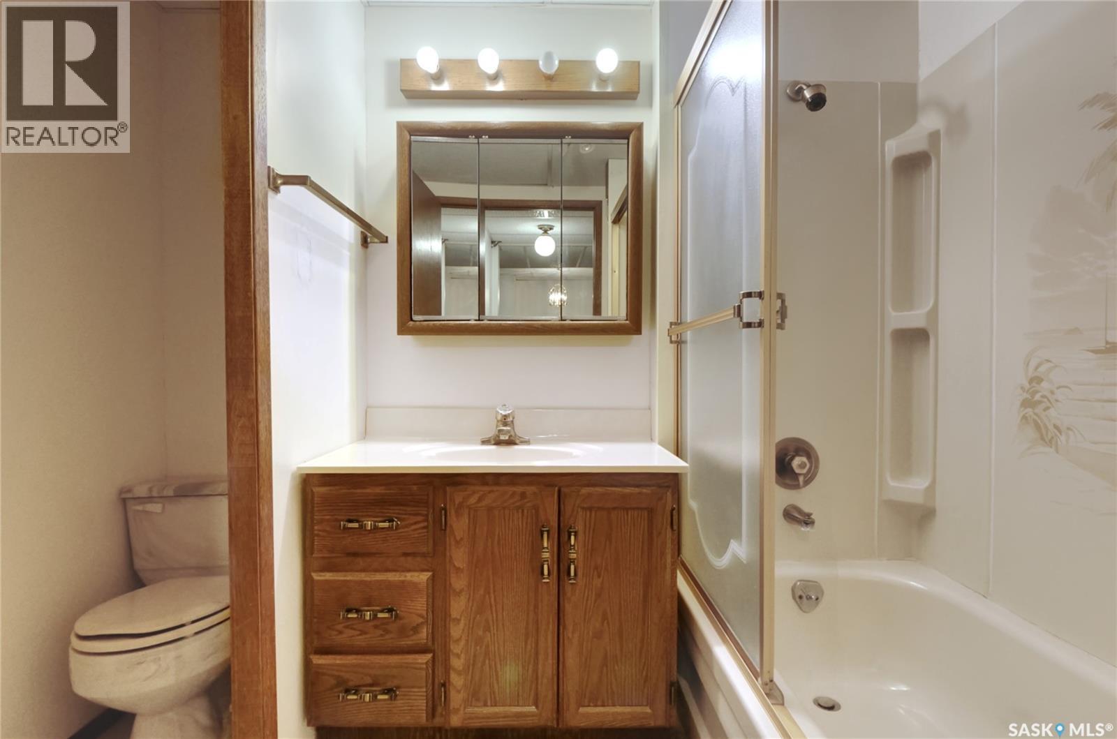 1008 Parklane Drive, Assiniboia, Saskatchewan  S0H 0B0 - Photo 26 - SK032248