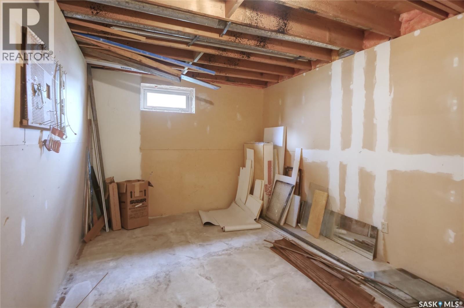 1008 Parklane Drive, Assiniboia, Saskatchewan  S0H 0B0 - Photo 27 - SK032248