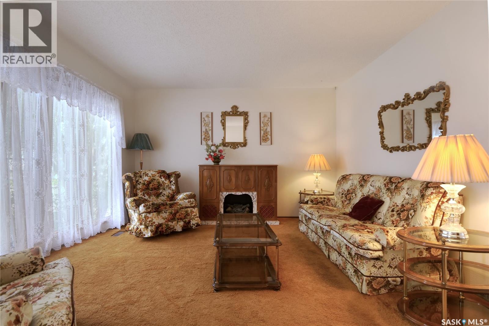 1008 Parklane Drive, Assiniboia, Saskatchewan  S0H 0B0 - Photo 3 - SK032248