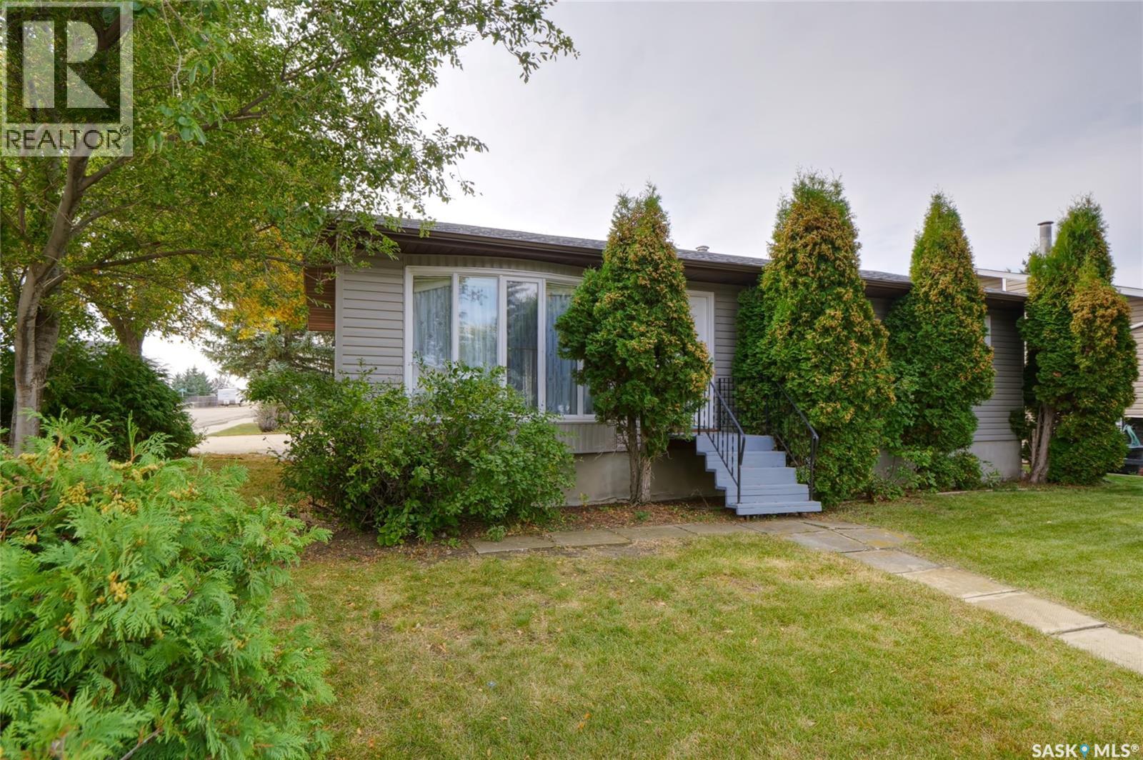 1008 Parklane Drive, Assiniboia, Saskatchewan  S0H 0B0 - Photo 37 - SK032248