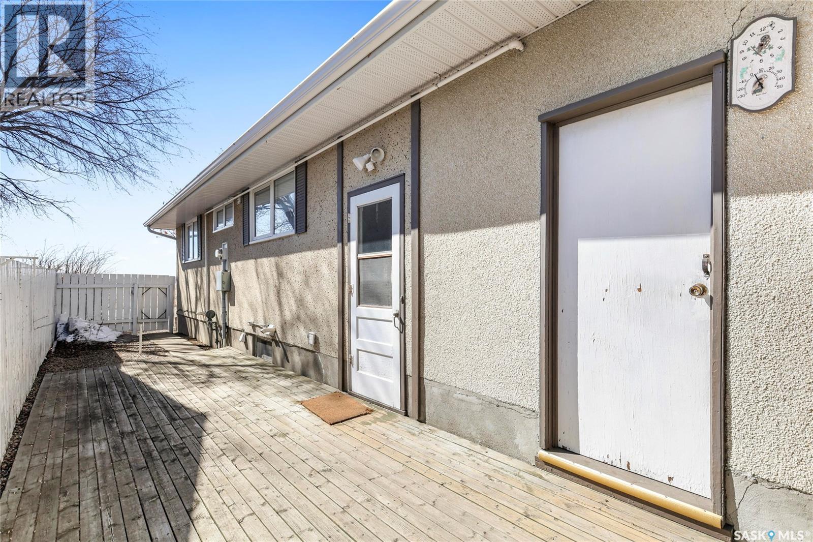 761 Sneddon Street, Regina, Saskatchewan  S4T 6H3 - Photo 33 - SK032244