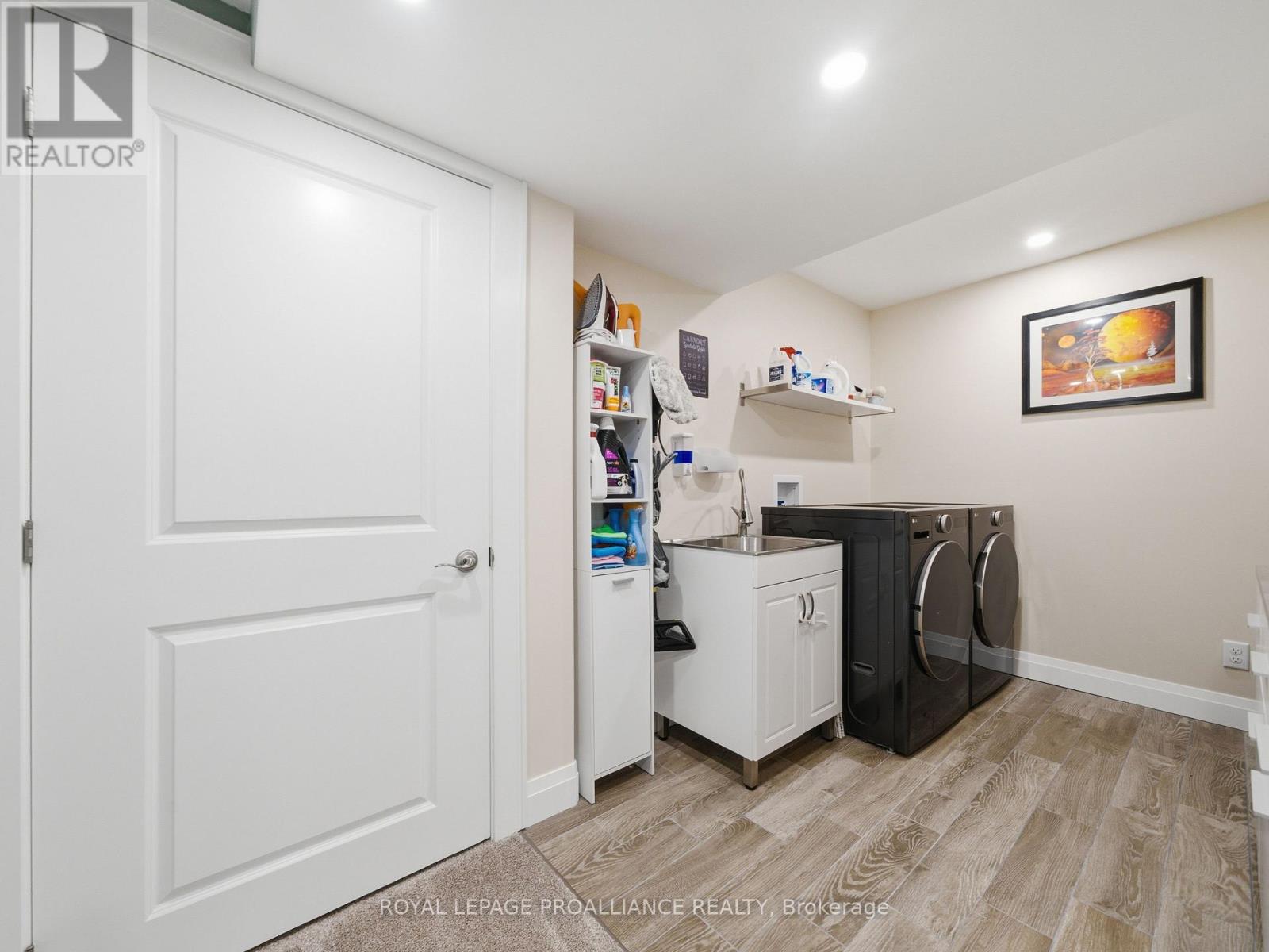 21 Woodburn Drive, Quinte West, Ontario  K8V 0C6 - Photo 36 - X12887278