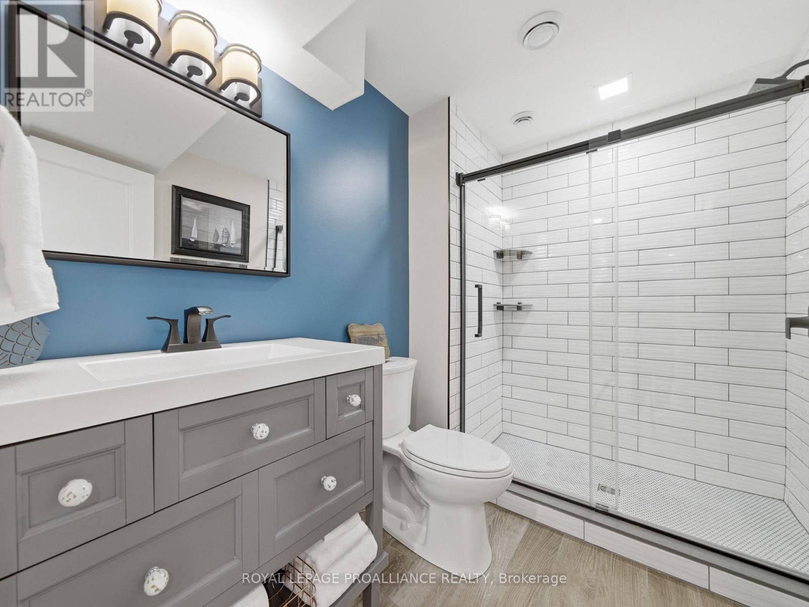 21 Woodburn Drive, Quinte West, Ontario  K8V 0C6 - Photo 35 - X12887278