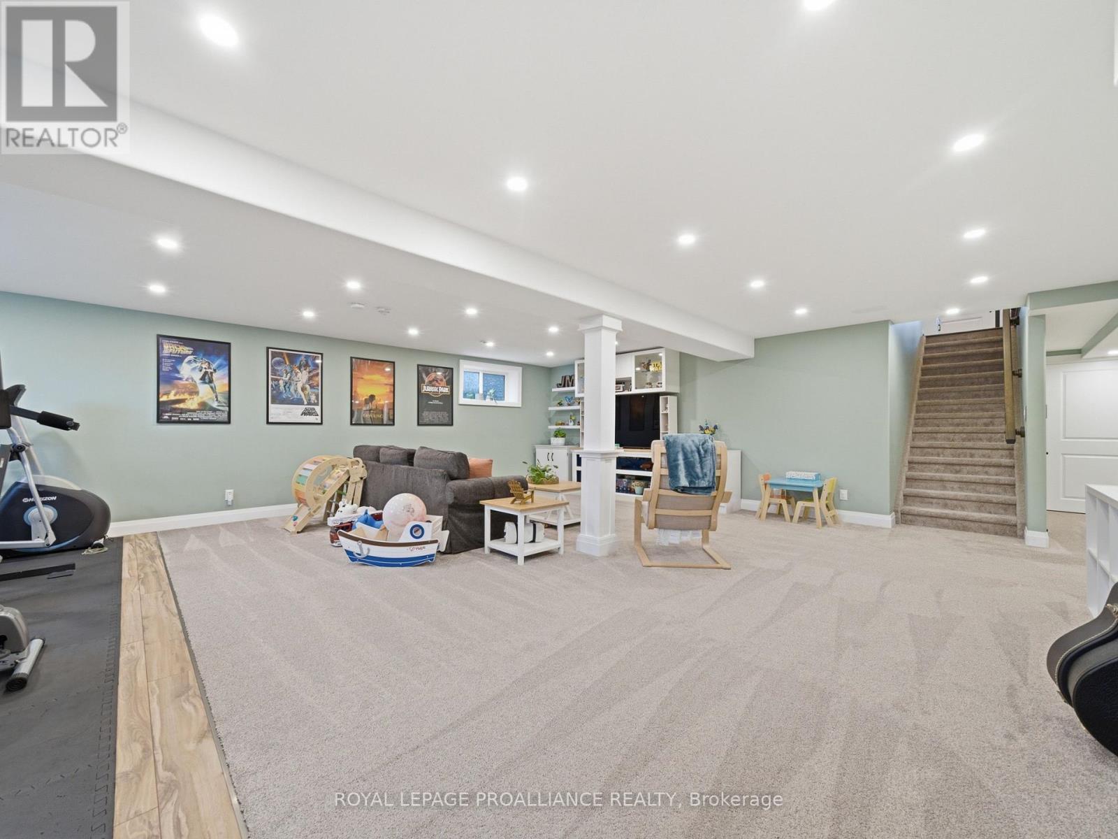 21 Woodburn Drive, Quinte West, Ontario  K8V 0C6 - Photo 32 - X12887278